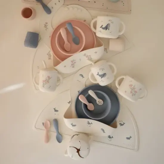 Mushie Deluxe Feeding Kit (Pink Flowers/Blush) image {4}