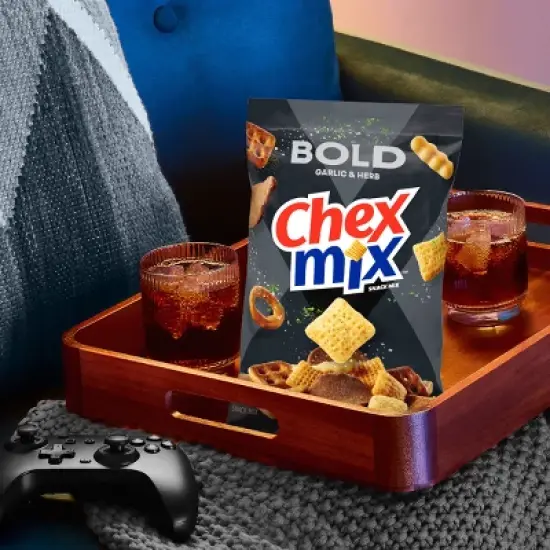 Chex Mix Bold Large - 13.5oz image {4}