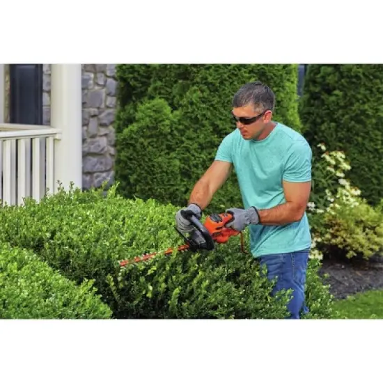 Black & Decker 20" SAWBLADE Electric Hedge Trimmer image {8}