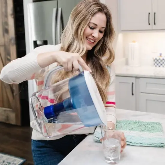 PUR PLUS 11 Cup Water Pitcher Filtration System White/Blue PPT110WA: PUR Filtration, BPA-Free, Dishwasher-Safe, 40-Day Filter Life image {8}