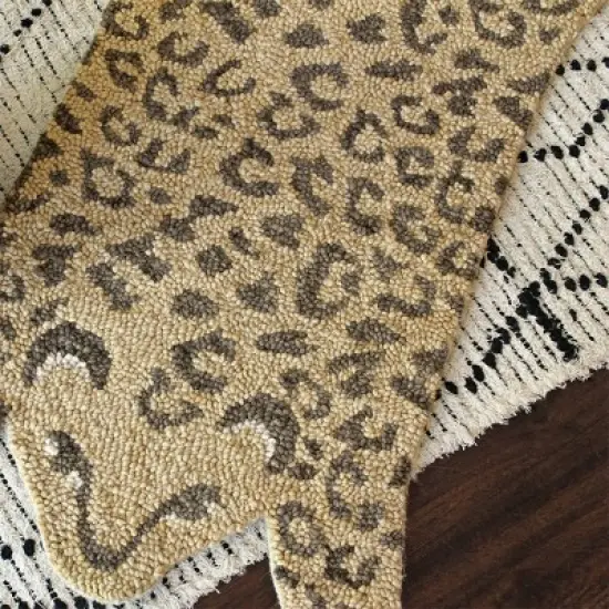 Crane Baby Hand Tufted Wool Animal Shaped Rug image {2}