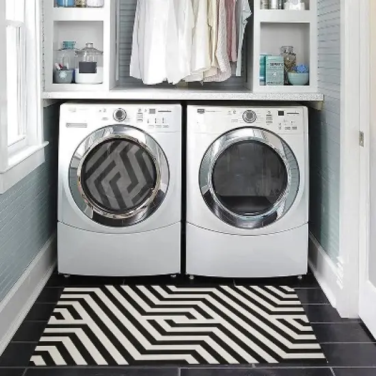 Jasile Washable Outdoor Rug Ivory/Black - Linon image {8}