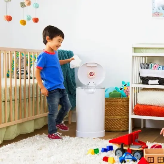 Munchkin PAIL Diaper Pail, Powered by Arm & Hammer image {1}