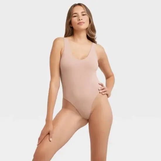 Maidenform M Women's Seamless Smoothing Bodysuit MST001 image {5}