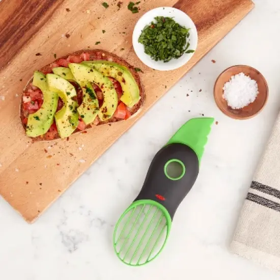 OXO 3In1 Avocado Slicer Green image {7}