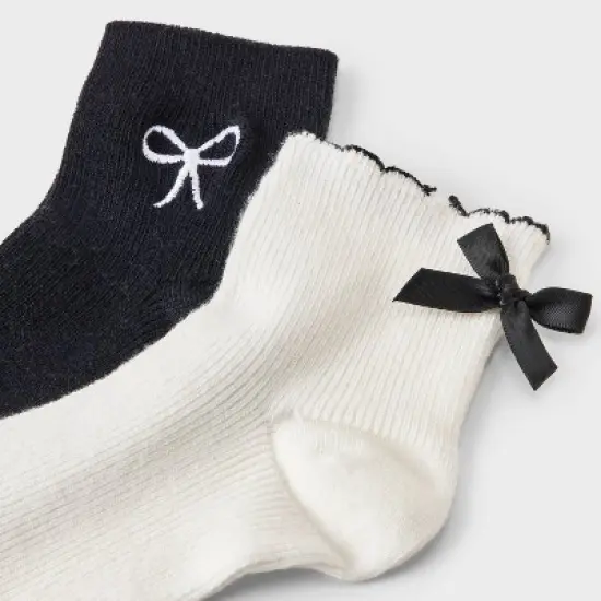 Women's Scallop Edge Bow Ultra Soft Rib-Knit 2pk Ankle Socks - Auden&trade; Ivory/Black 4-10 image {2}