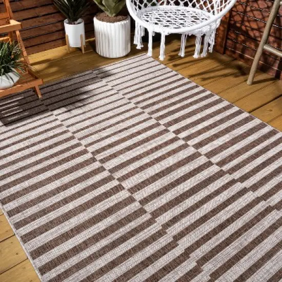 Sukie Modern Offset Stripe Indoor/Outdoor Area Rug - JONATHAN Y image {6}