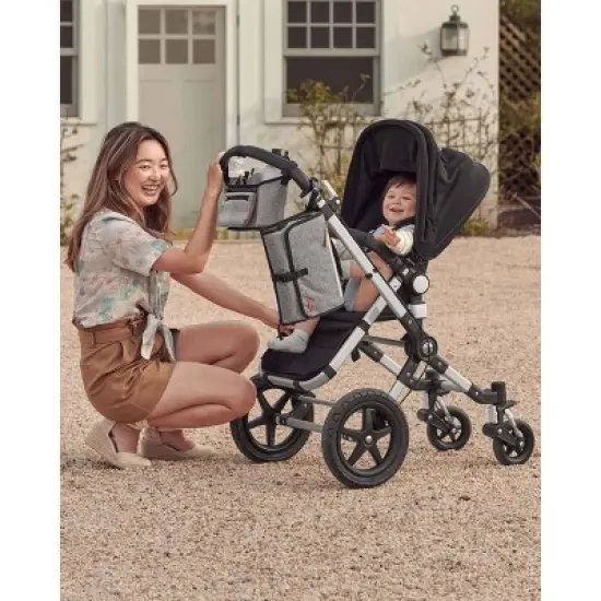 Skip Hop Pronto Baby Changing Station & Diaper Clutch image {4}