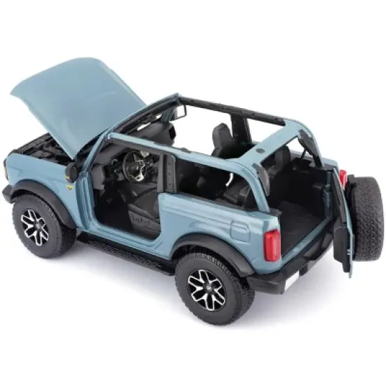 2021 Ford Bronco Badlands Blue "Special Edition" 1/18 Diecast Model Car by Maisto image {2}