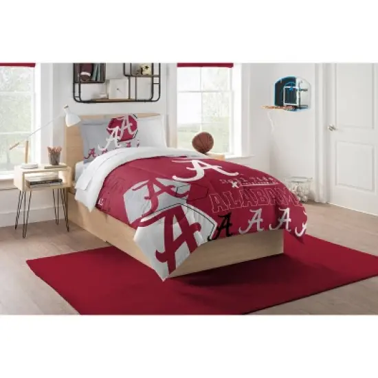 NCAA Alabama Crimson Tide Hexagon Comforter Set image {3}