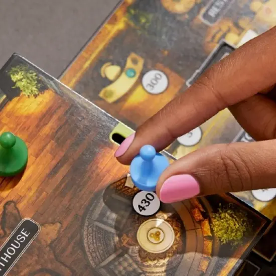 Clue Escape: The Midnight Hotel Board Game image {9}