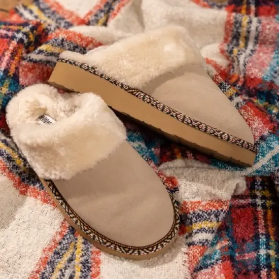 Minnetonka Women's Cerise Slide Slipper image {6}