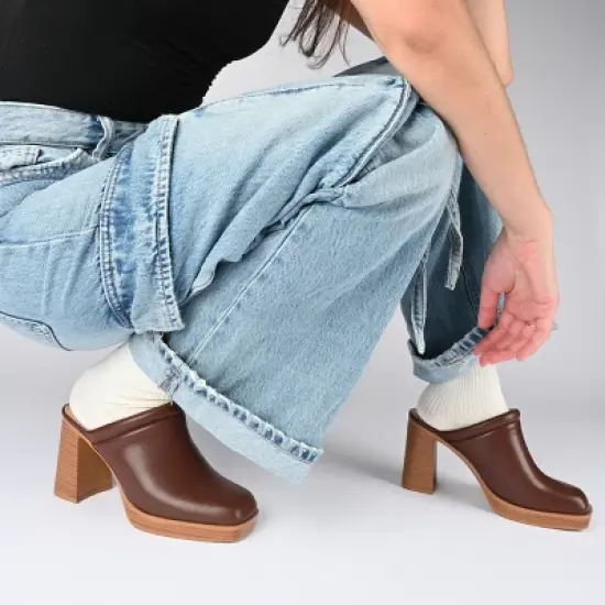 Journee Collection Women's Tru Comfort Foam&trade; Izara Pumps image {8}