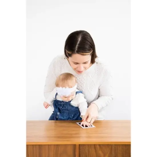 Pearhead 4" x 6" Babyprints Photo Frame and Clean-Touch Ink Pad Kit - White image {2}