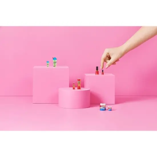 5 Surprise Mini Brands NA Series 5 4pk image {5}