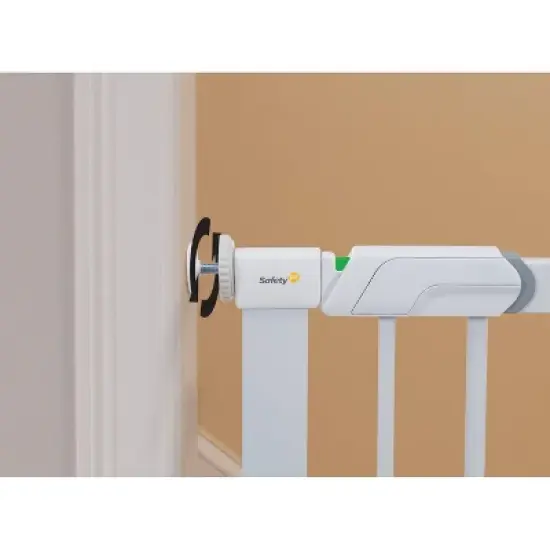 Safety 1st Flat Step Pressure-Mounted Baby Gate, fits between 28.75" and 31.25" image {4}