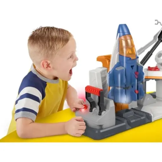 Fisher-Price Imaginext Disney Pixar Lightyear Lift & Launch Star Command Playset image {1}