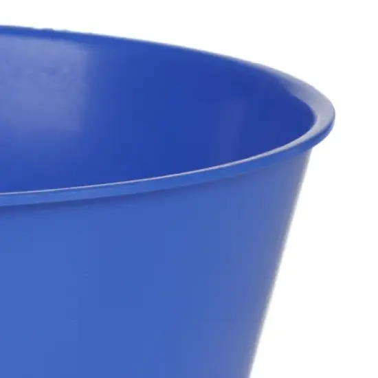 Farm Innovators R-19A 1.5 Gallon Electric Heated Pet Water Bowl with Thermostatic Control and Anti Chew Cord Protector, 60 Watt, Blue image {1}