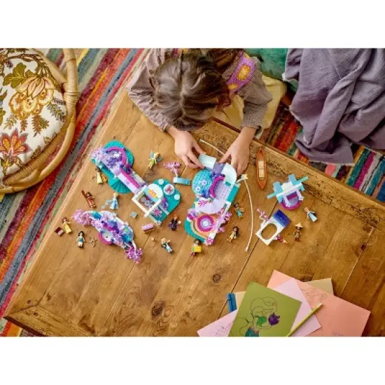 LEGO Disney The Enchanted Treehouse Disney Celebration Set 43215 image {3}