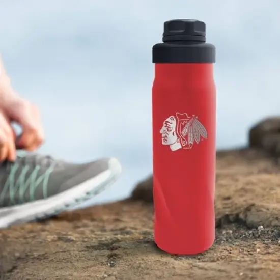 NHL Chicago Blackhawks 20oz Water Bottle image {1}