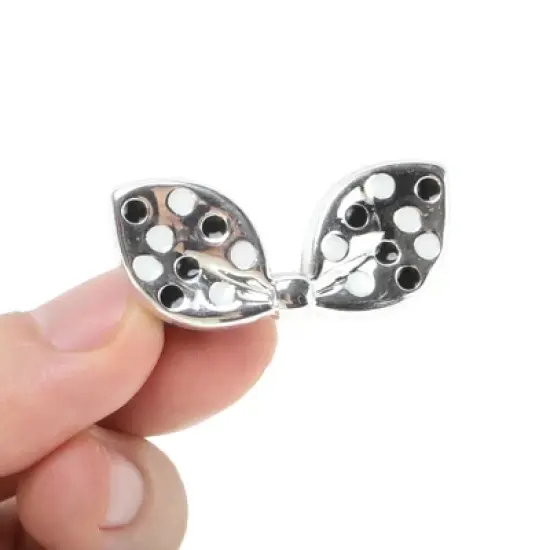 Unique Bargains Bow Shoelace Charms Black White 1 Pair image {2}