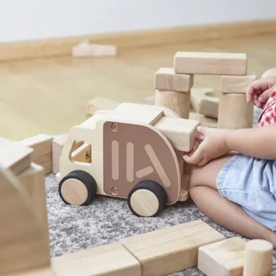Guidecraft Wooden Garbage Truck image {4}