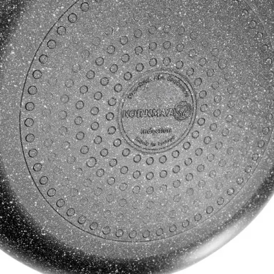 Korkmaz Galaksi Non Stick Low Casserole with Lid in Black image {4}