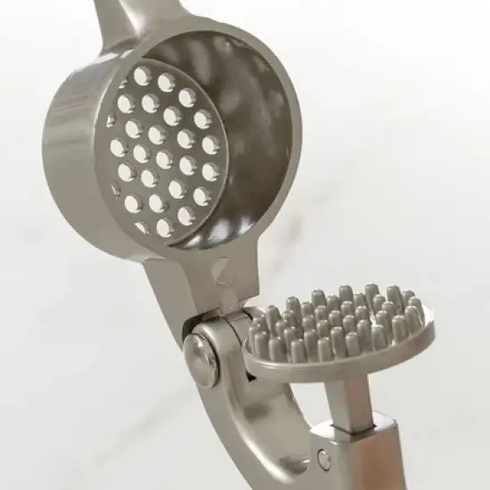 Cheer Collection Heavy Duty and Easy to Squeeze Garlic Crusher image {5}