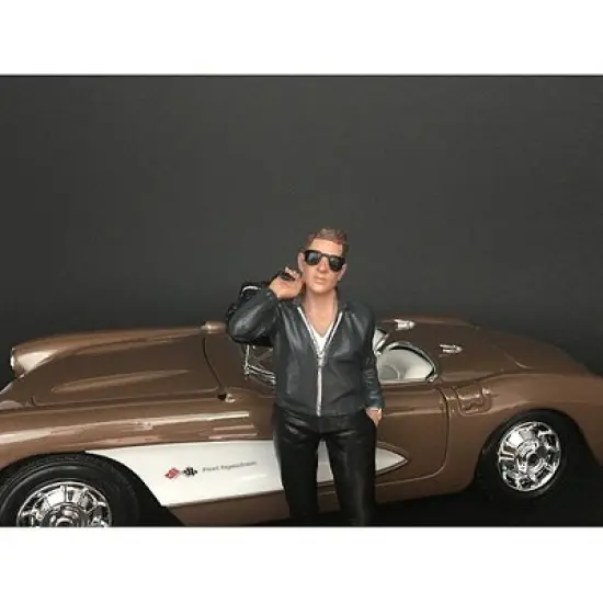 "Ladies Night" Tom (Bartender) Figurine for 1/24 Scale Models by American Diorama image {1}