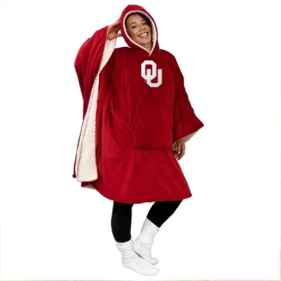 NCAA Oklahoma Sooners Team Color Bloncho with Logo Patch and Faux Shearling Inside Throw Blanket image {3}