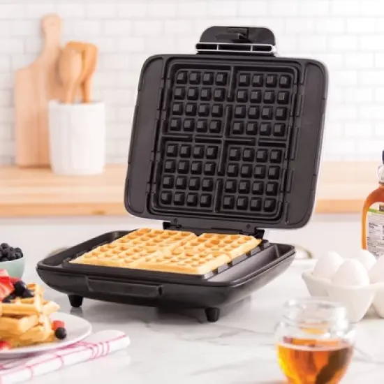 Dash No-Drip Nonstick Belgian Waffle Maker image {2}