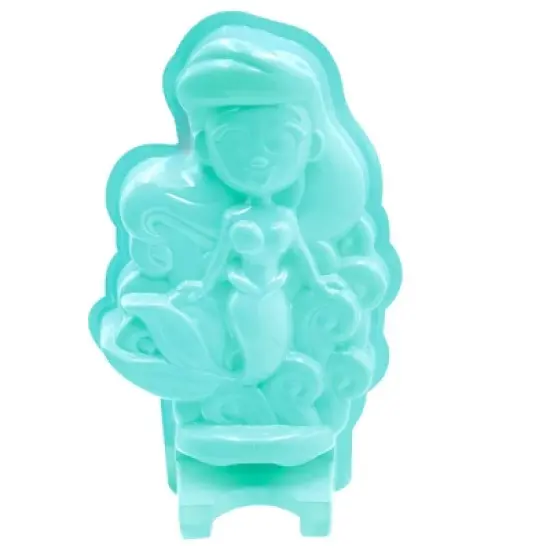 Disney Pour N Paint Princess Activity Kit image {2}