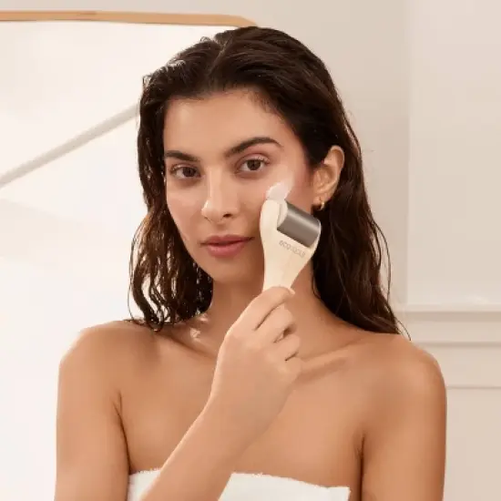 EcoTools Ice Roller Skincare Tool image {2}