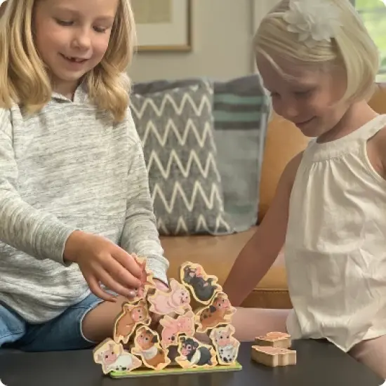 ROO GAMES Piggy Pile-Up: Fast-Paced Stacking and Balancing Game image {2}