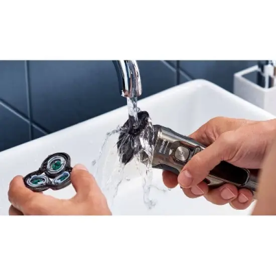 Philips Norelco Series 9860 Wet & Dry Men's Rechargeable Electric Shaver with Qi - SP9860/86 image {7}