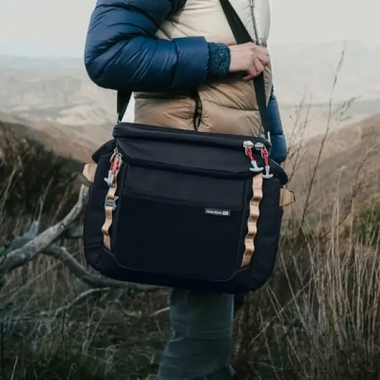 CleverMade Sequoia Insulated & Leakproof 19qt Cooler image {4}