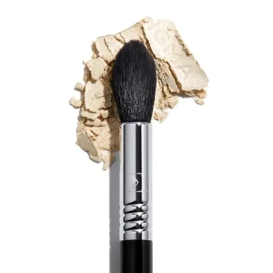 Sigma Beauty F35 Tapered Highlighter Brush image {2}
