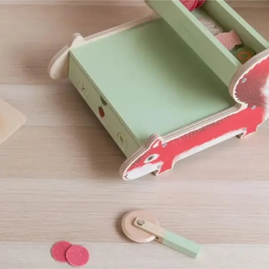 Manhattan Toy Nutty Squirrel Pizzeria Toddler & Kids Pretend Play Cooking Toy Set image {13}