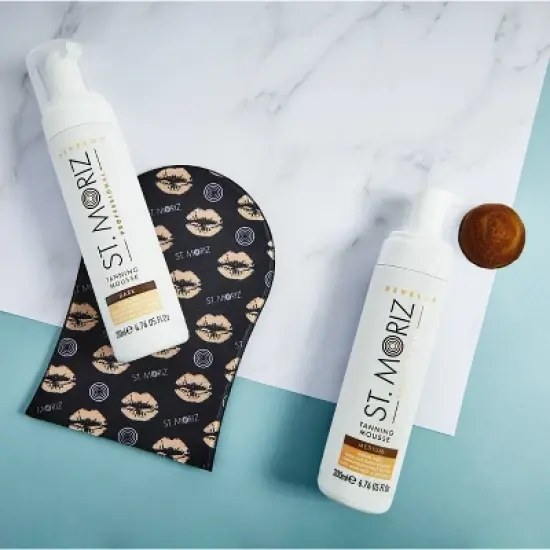 St. Moriz Professional Velvet Self Tanning Lips Applicator Mitt image {4}