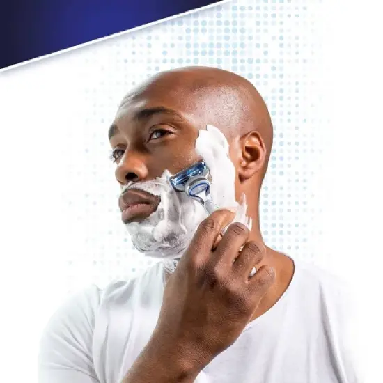 Gillette SkinGuard Men's Razor + 2 Razor Blade Refills image {4}