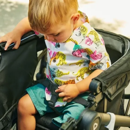 Munchkin Ultra-lite Stroller Wagon - Black image {5}