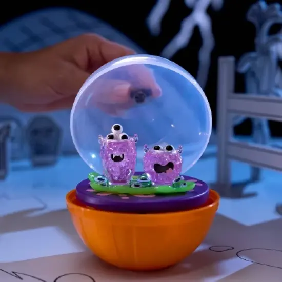 MGA's Miniverse Make It Mini Halloween 2025, Beetlejuice, Mini Collectibles: Includes Accessory Pieces, Polypropylene Material image {3}