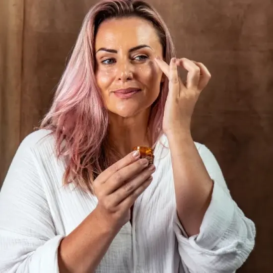 Tree To Tub Anti-Aging Retinol Eye Cream for Sensitive Skin image {4}