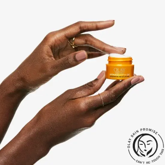 Olay Regenerist Vitamin C + Peptide 24 Face Moisturizer Trial Size - 0.5oz image {5}