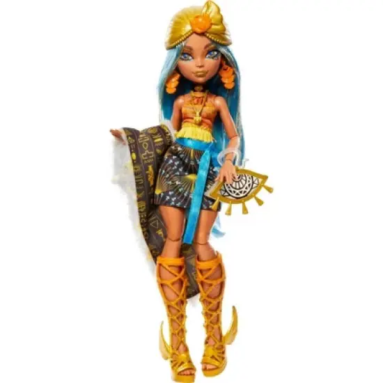 Monster High Skulltimates Secrets Fearidescent Cleo De Nile Fashion Doll image {4}