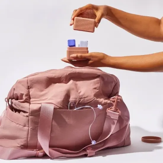 Kitsch Bottle-Free Beauty Travel Case image {2}