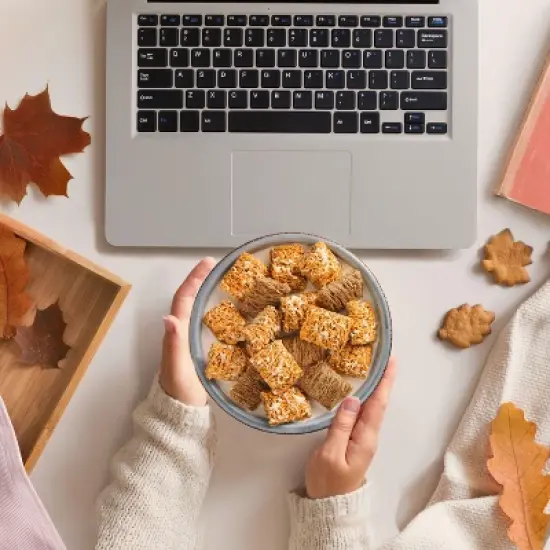 Kellogg's Frosted Mini-Wheats Pumpkin Spice Breakfast Cereal - 20oz image {2}