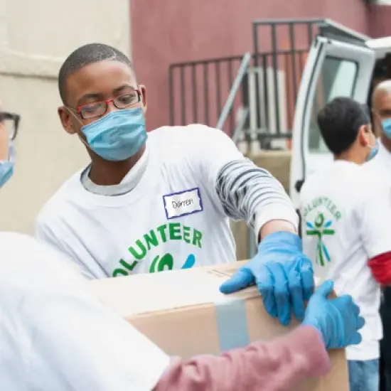 Avery Customizable Name Tags, 2-1/3" x 3-3/8", White with Blue Border, 6 Packs of 100, 600 Removable Name Badges Total (44144) image {8}