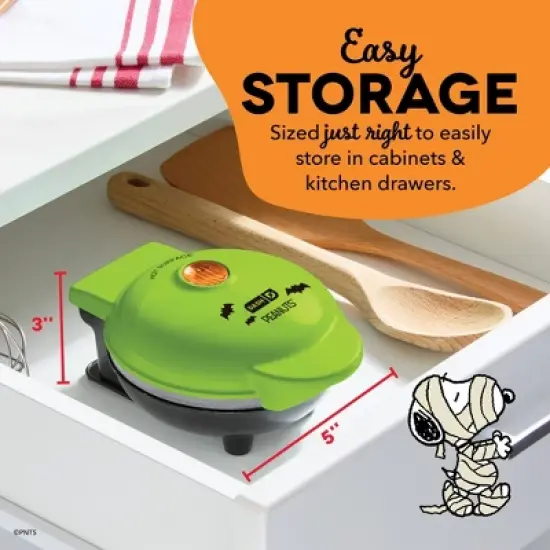 Peanuts x Dash Snoopy Vampire Mini Waffle Maker image {5}