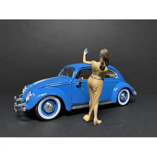 "Partygoers" Figurine V for 1/24 Scale Models by American Diorama image {1}